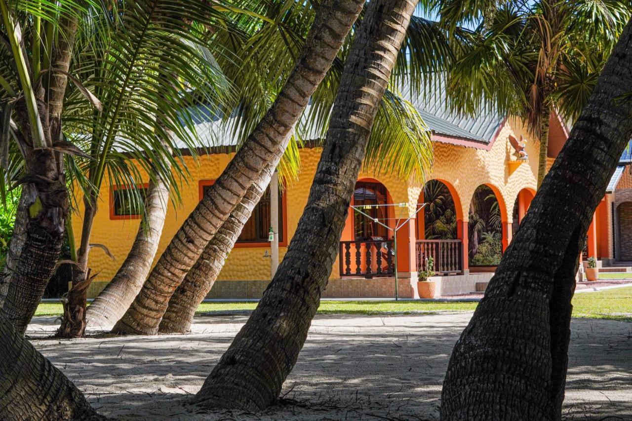 Anse Kerlan Beach Chalets Esterno foto