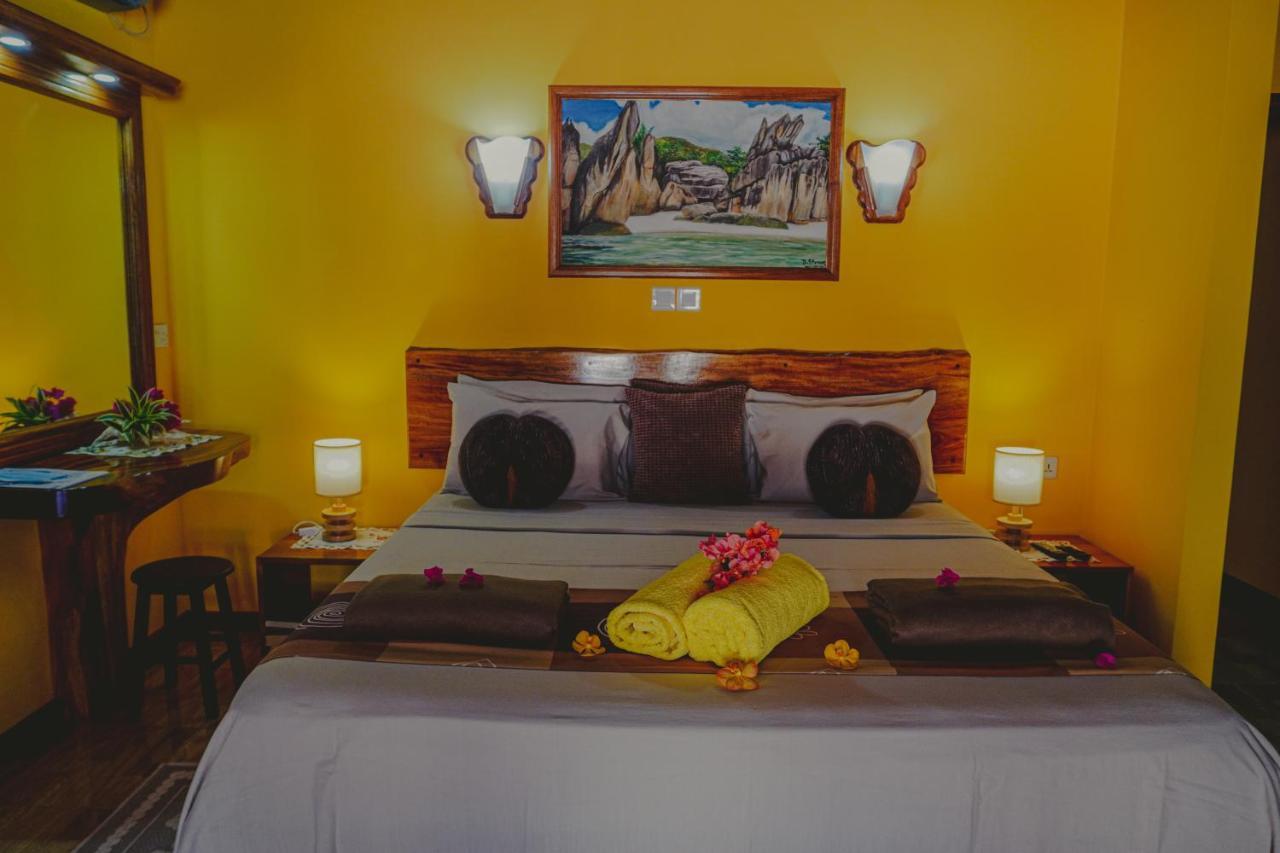 Anse Kerlan Beach Chalets Esterno foto