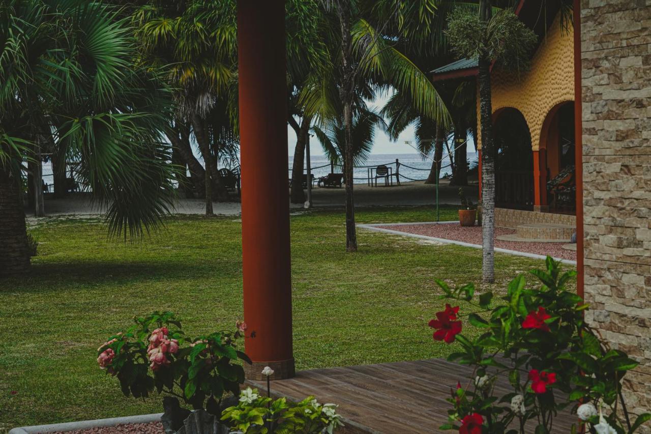 Anse Kerlan Beach Chalets Esterno foto